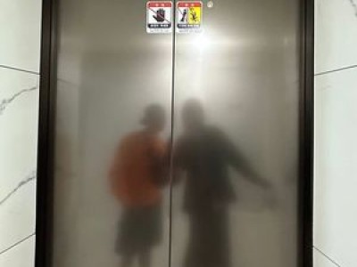 조세호 아내 실루엣 투샷에 관심 집중