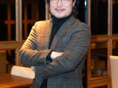 김형협 감독 신작 신의악단 출연자들 화제