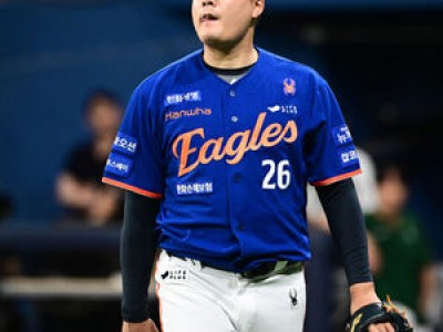 KT 강백호 보상선수로 한승혁 지명해 논란